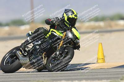 media/Oct-13-2025-Moto Forza (Mon) [[a66d839500]]/3-B Group/Session 3 (Turn 16)/